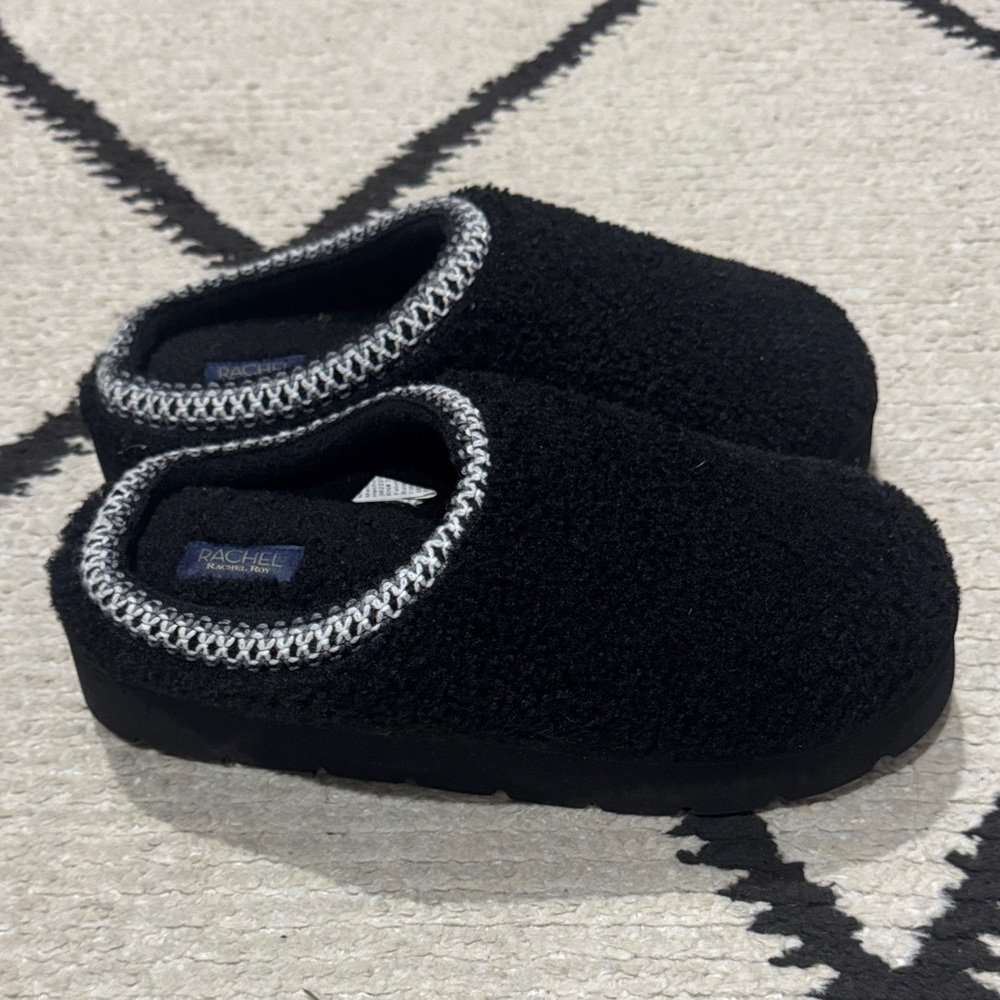 New Rachel Roy viral platform black Sherpa Slippers Women’s 10 (run small)